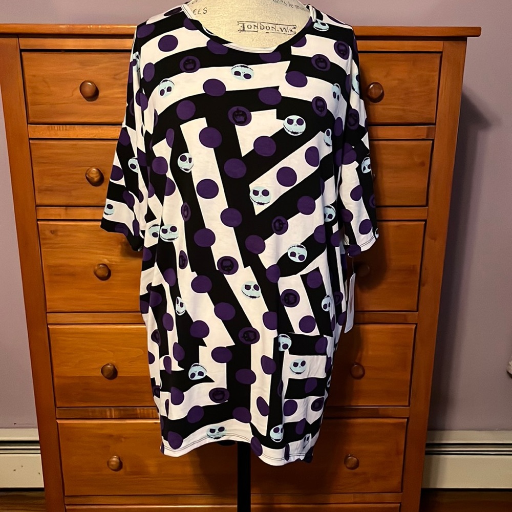 Lularoe Disney NWT sz M IRMA short sleeve top